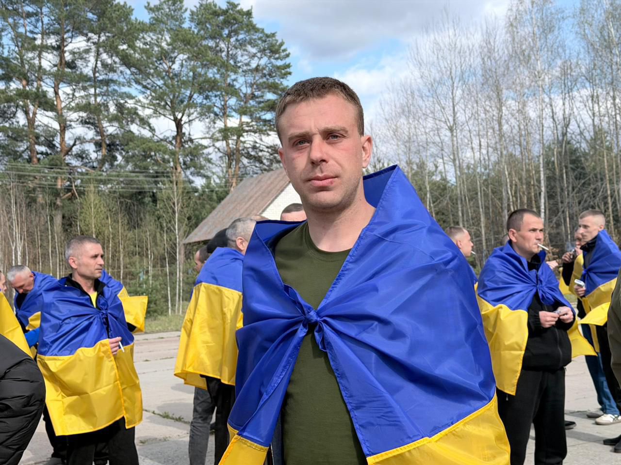 Ukraine Recovers 193 Defenders from Russian Captivity