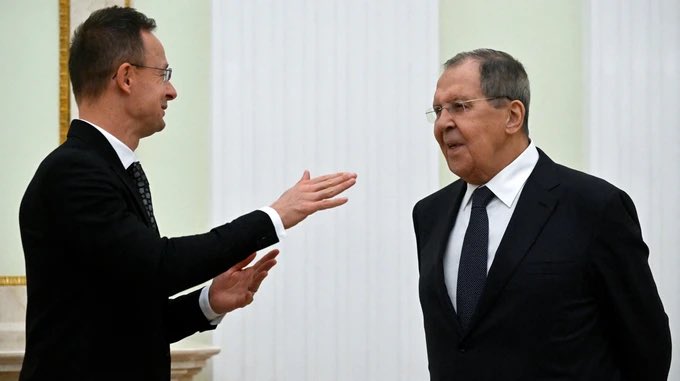 Hungary’s Szijjártó Admits Regular Contact with Lavrov at EU Meetings