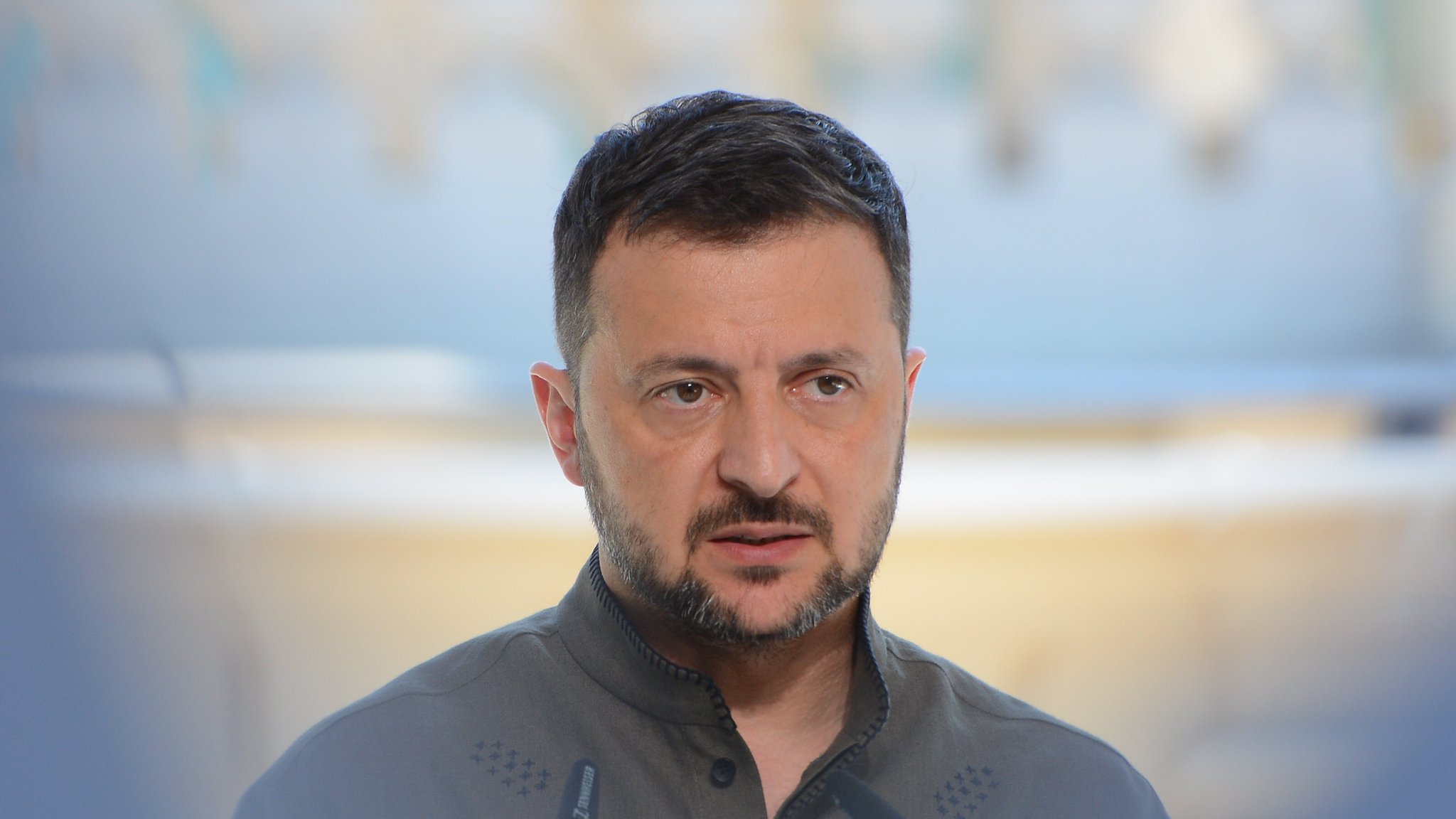 Zelensky Proposes Extending Martial Law and Mobilization 90 Days