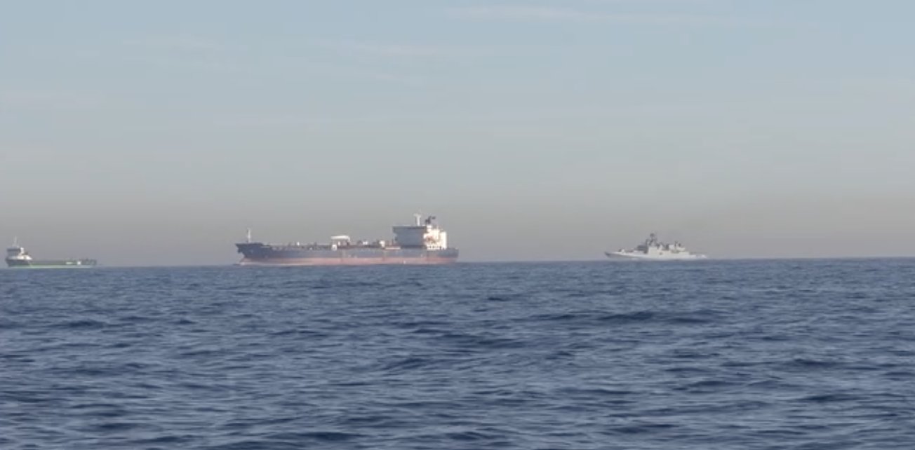 Russia Deploys Warship to Escort Sanctioned Tankers Through English Channel