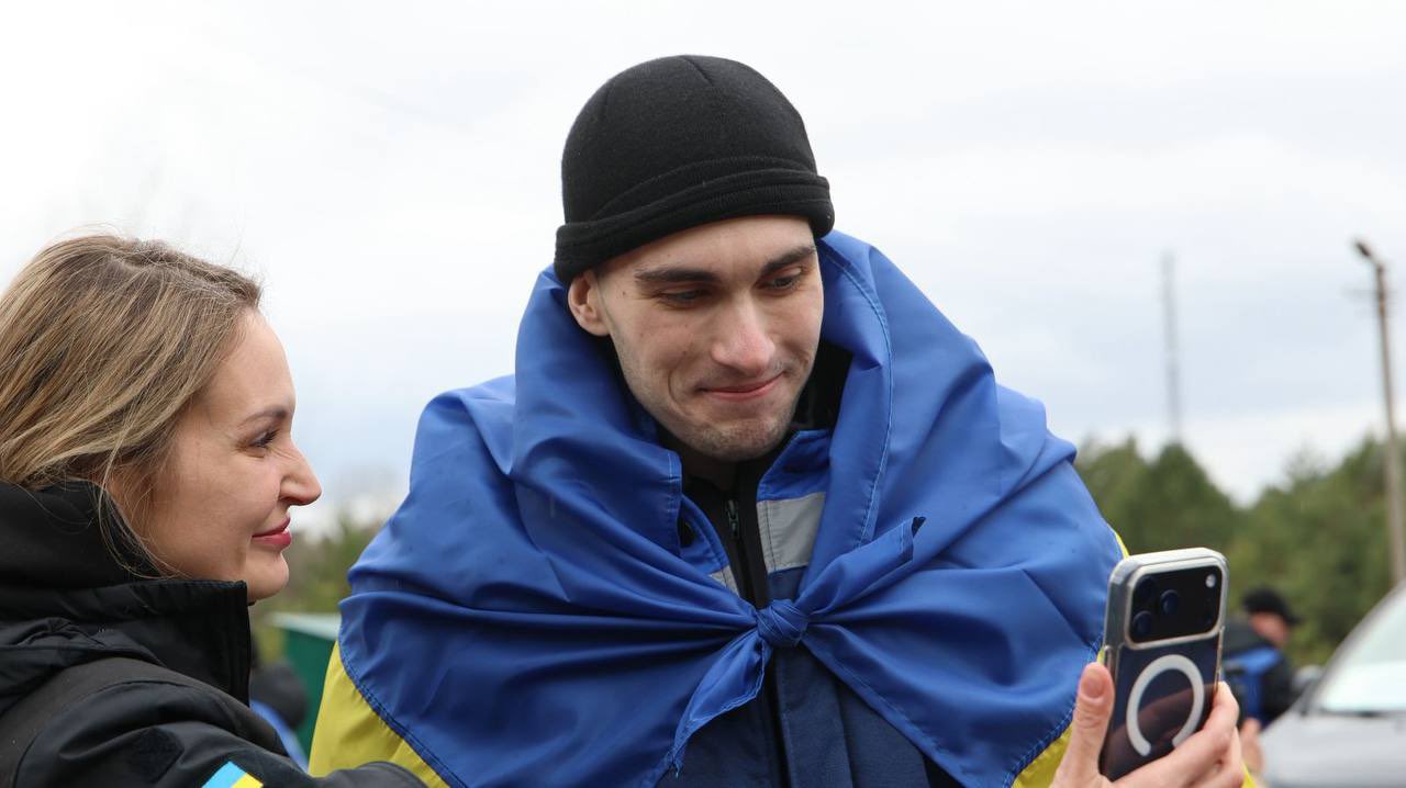 Ukraine Returns 175 Soldiers, Seven Civilians in Prisoner Exchange