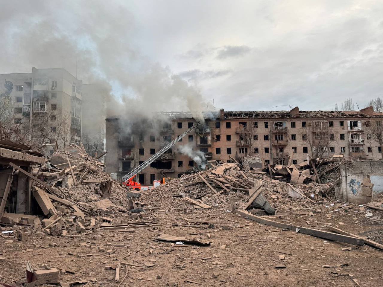 Russian 1.5-Ton Bomb Strikes Civilian Area in Sloviansk