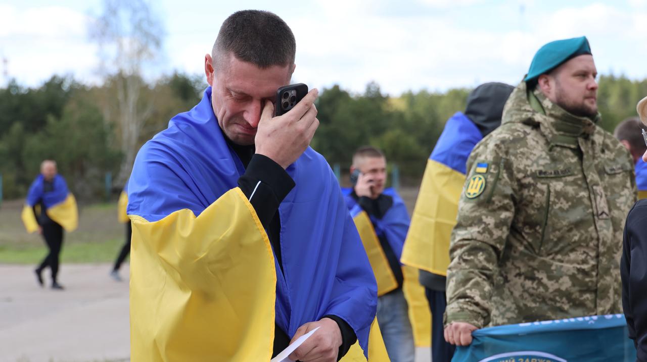 Ukraine Frees 193 Defenders from Russian Captivity