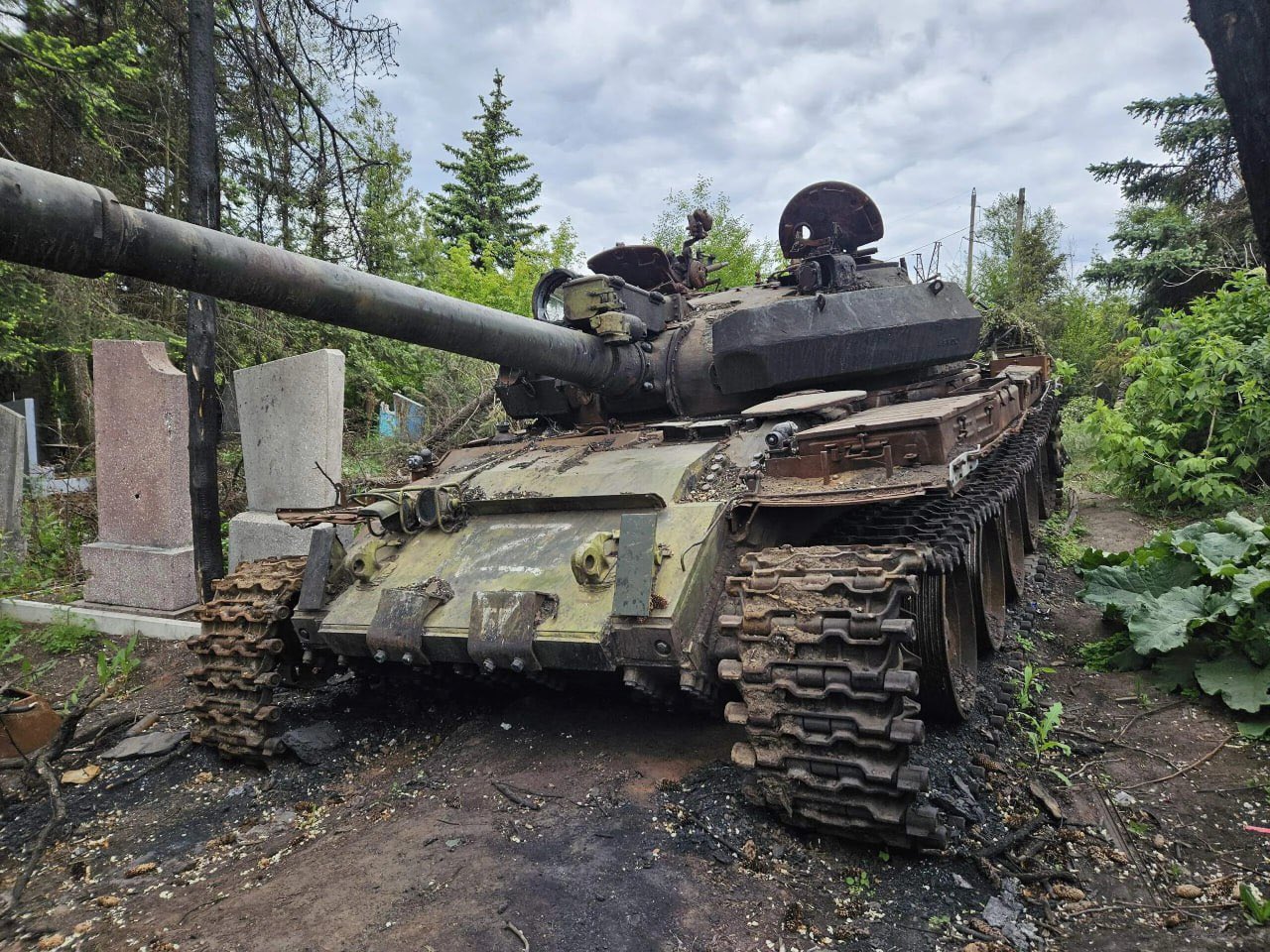 Destroyed Russian T-62M tank in Kharkiv region