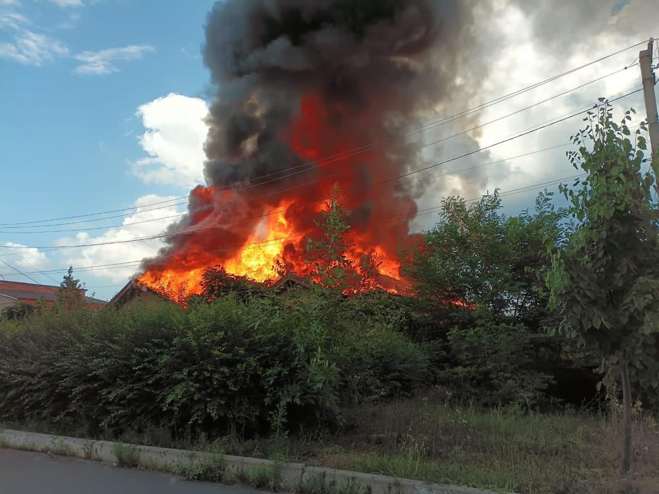 Bakhmut Endures Heavy Russian Shelling: 3 Dead, Homes Damaged