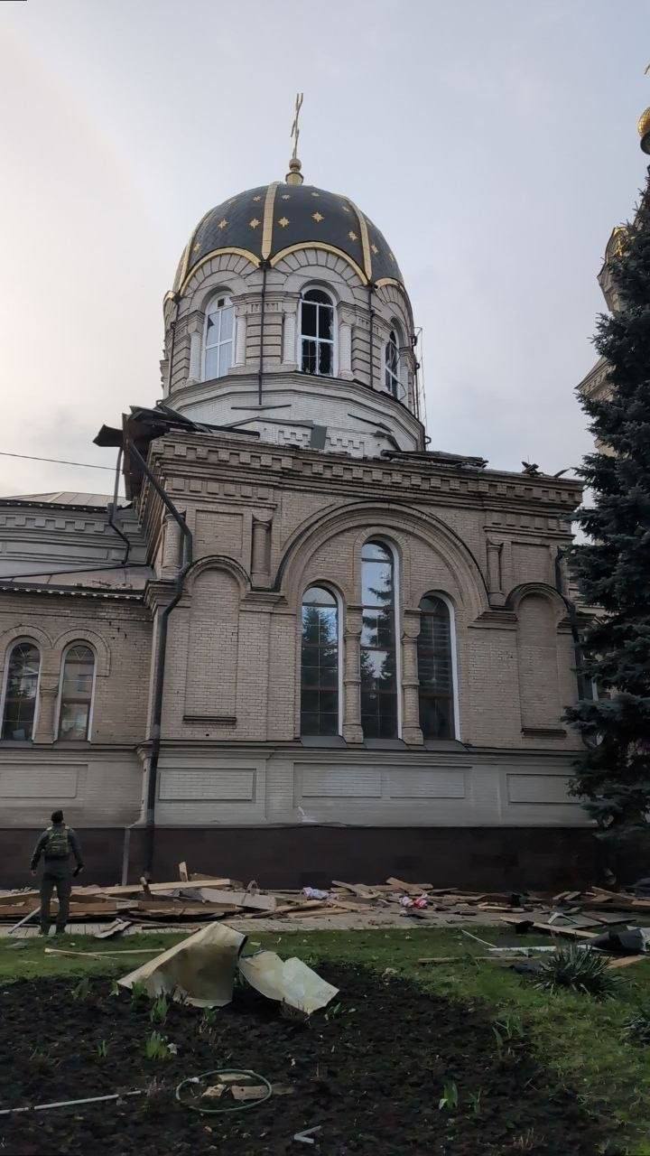Russian Army Destroys Orthodox Church in Druzhkovka, Donetsk