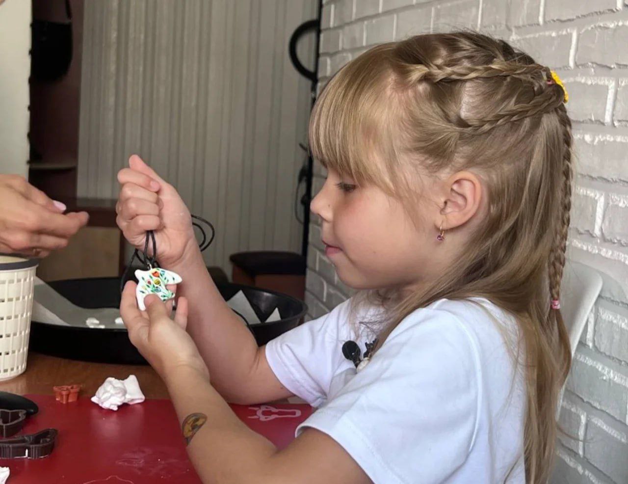 8-year-old Marta raises money for drones for Ukrainian defenders