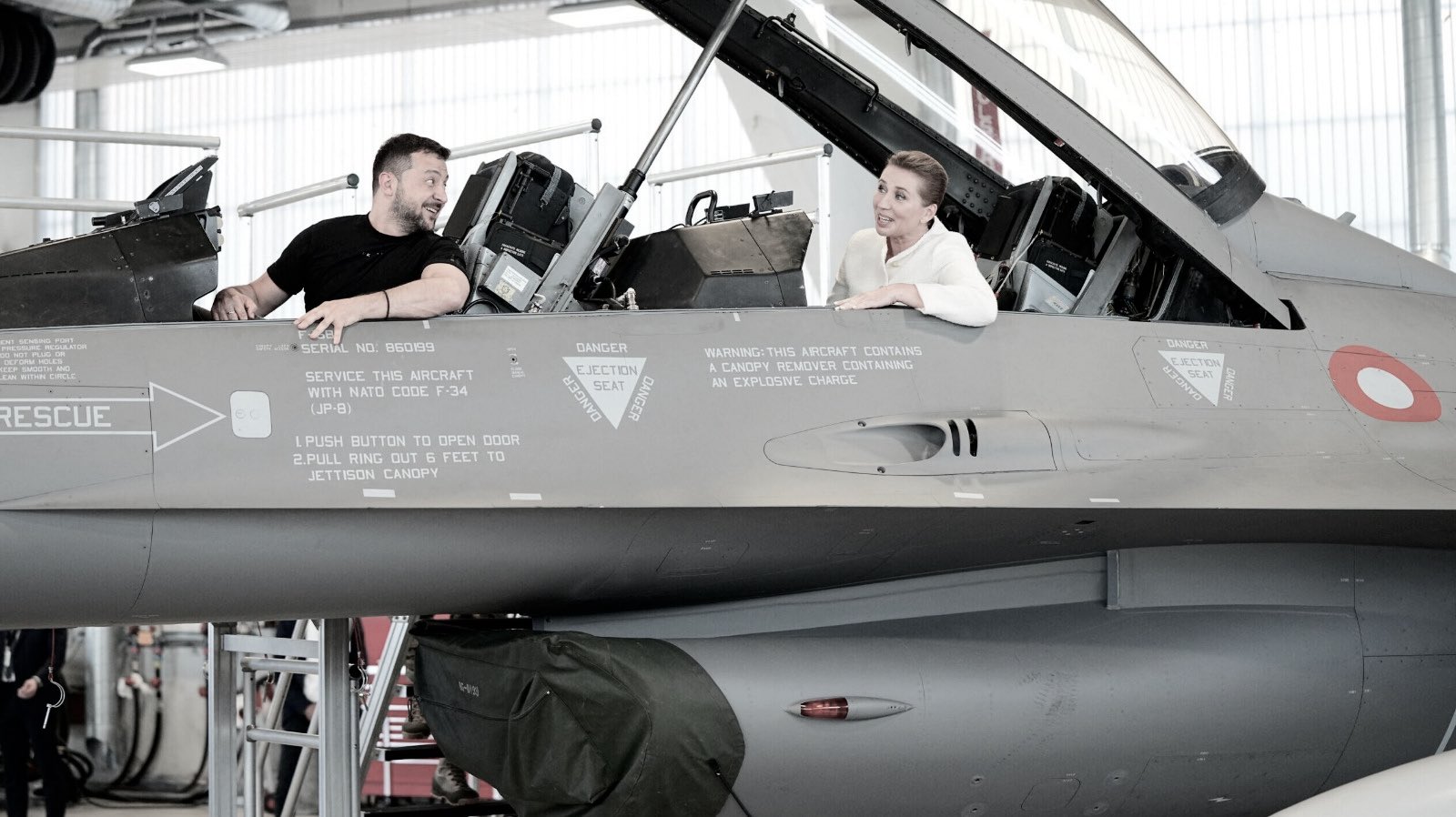 Strengthening Ukraine: More jets and anti-air systems