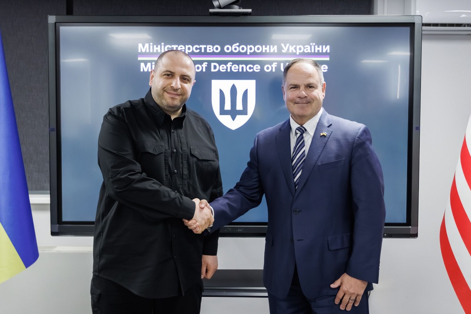 Ukraine Defense Minister discusses Patriot air defenses with Raytheon