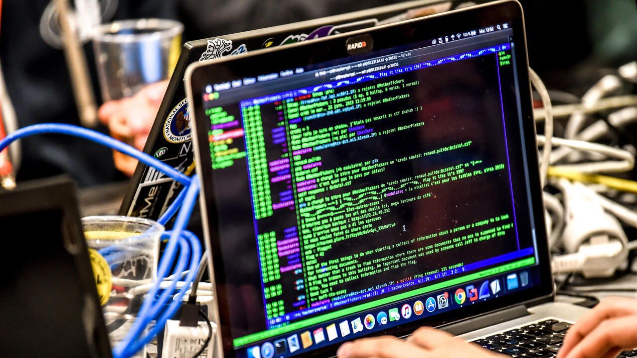 Pologne accuse FSB d’attaques cyber sur 30 sites énergétiques