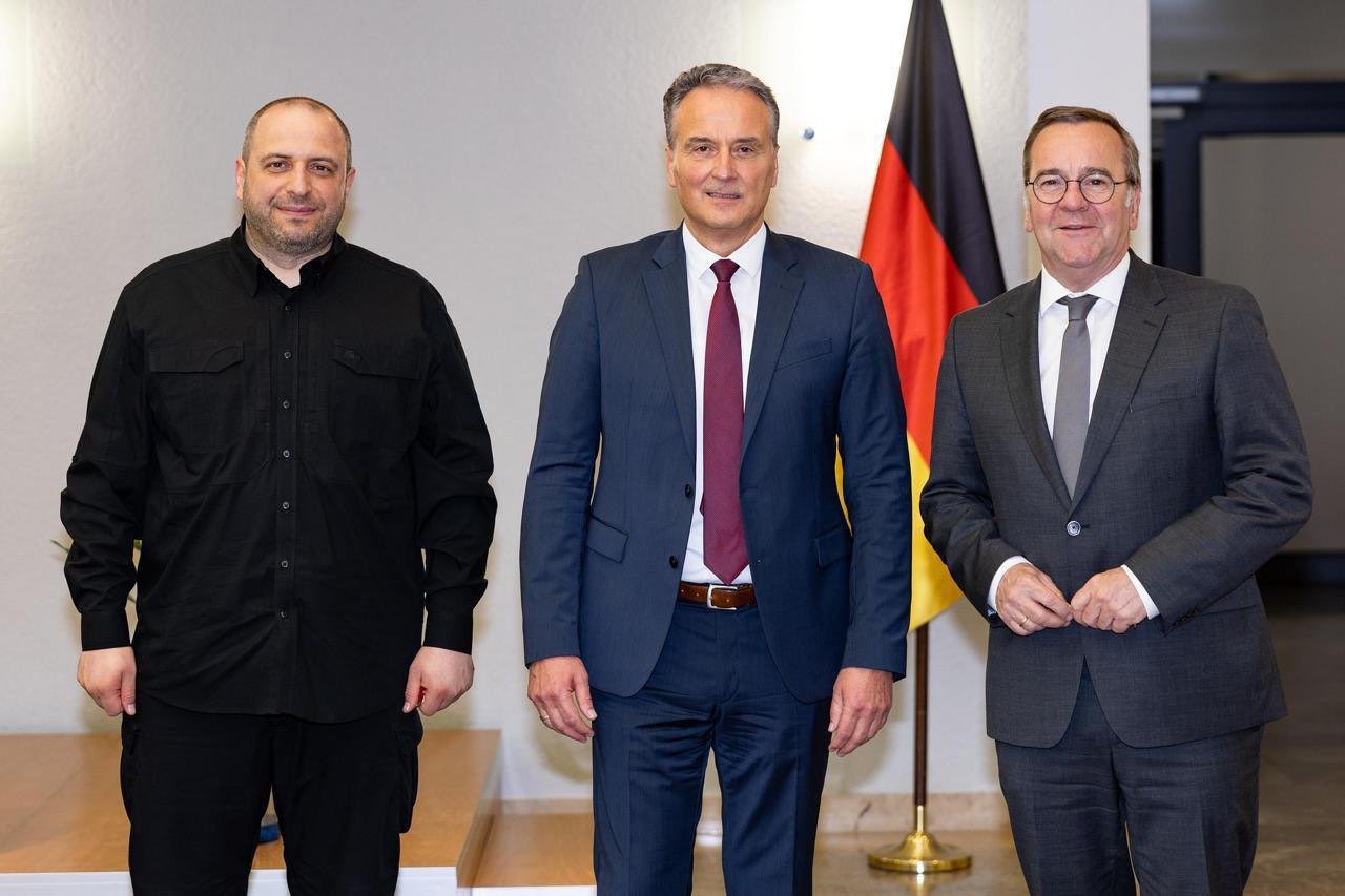 Germany signs €2.2B contract for IRIS-T for Ukraine