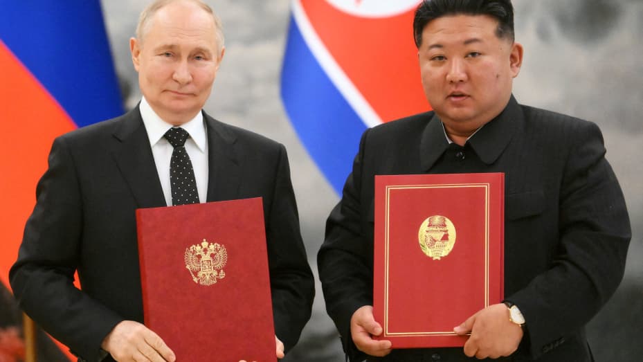 North Korean military trainers arrive in Moscow