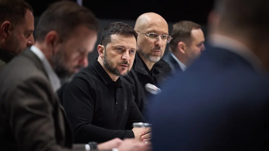 Zelensky rejects intermediaries for Trump talks