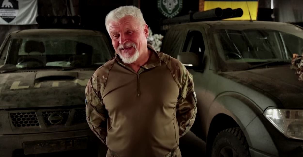 Elderly volunteers aid Ukraine with homemade rockets