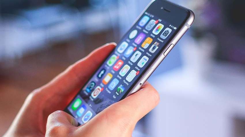 Mobile operators to provide free service