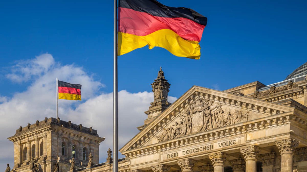 Germany announces new military aid package for Ukraine includes IRIS-T