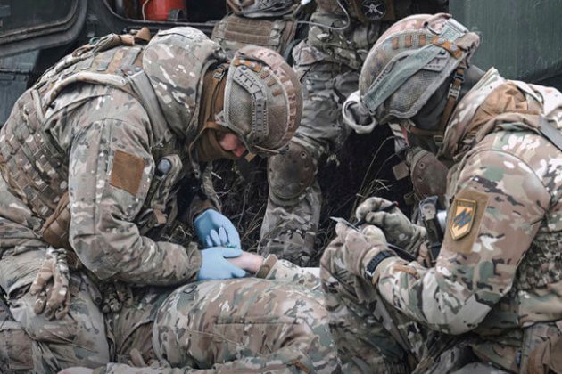 Medical aid on battlefield per NATO standards