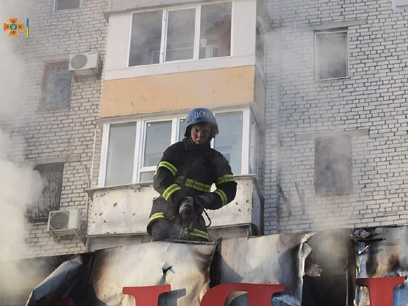Russia attacks Mykolaiv district, damages store and car