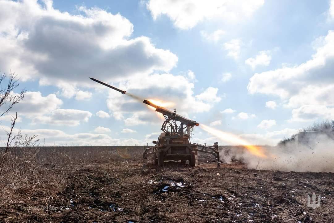 Enemy focused on Selidove and Promin, over 60 attacks on Kurakhiv direction