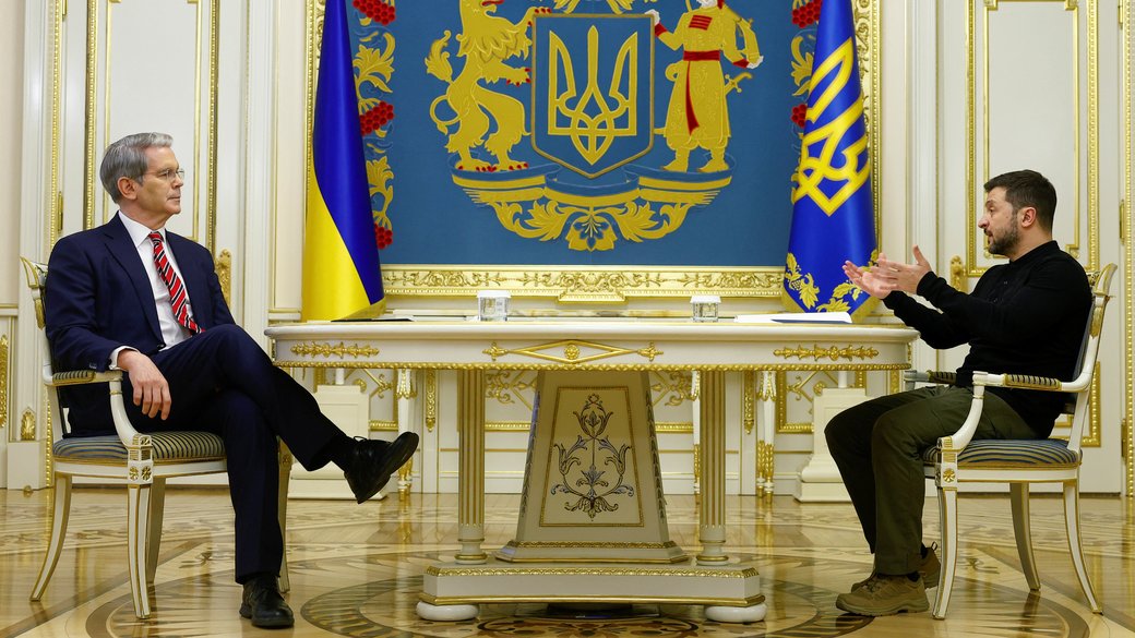 Zelensky Urges Bessent to Stop Drumming Fingers on Agreement