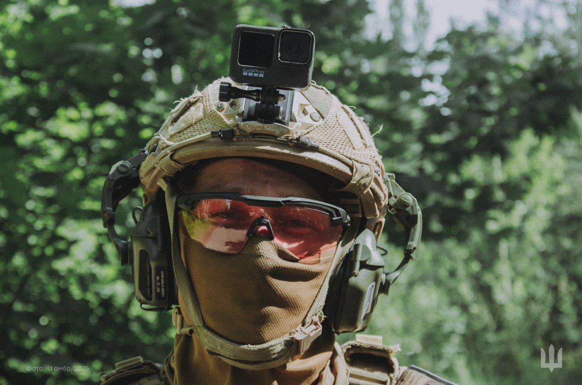 Eyes have seen war: fire toward freedom’s victory
