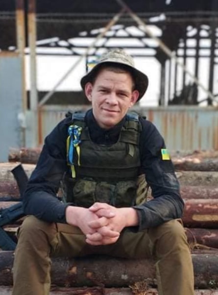 Russian shelling: soldier saves girl with his body