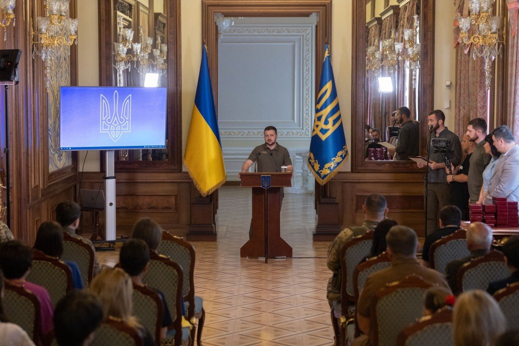 Zelenskyy says Ukraine pressured for peace benefiting Russia, no talks held