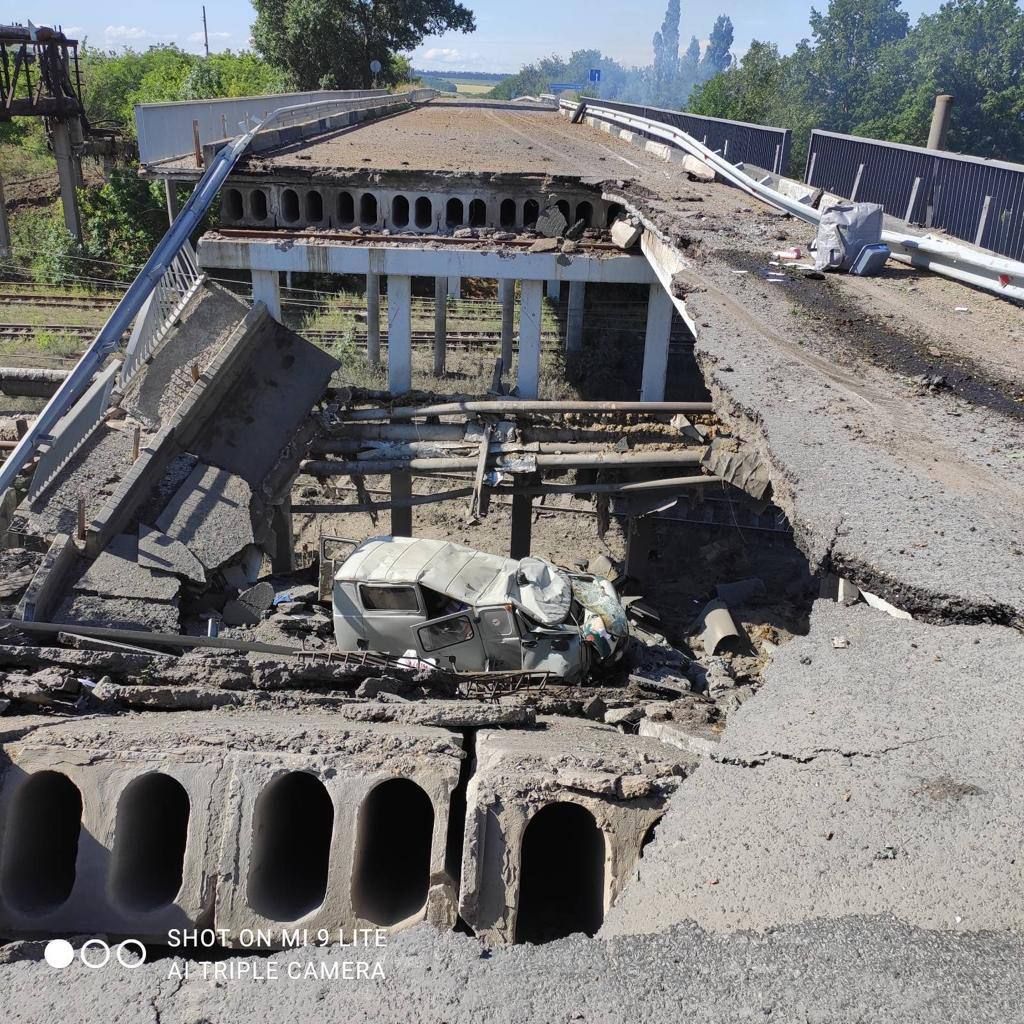 Evidence of bridge destruction near Lysychansk