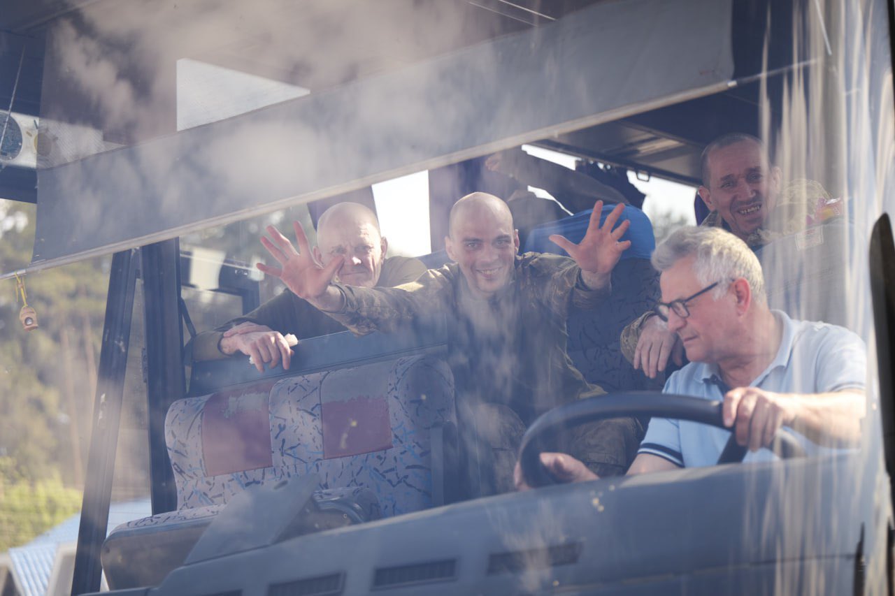 First stage of ‘1000 for 1000’ exchange frees 390 Ukrainians