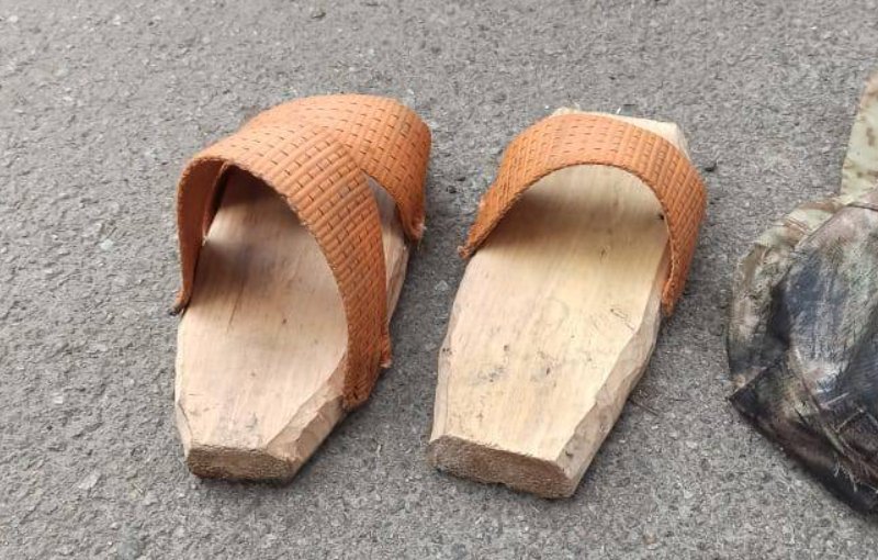 Occupants flee, leaving behind wooden shoes