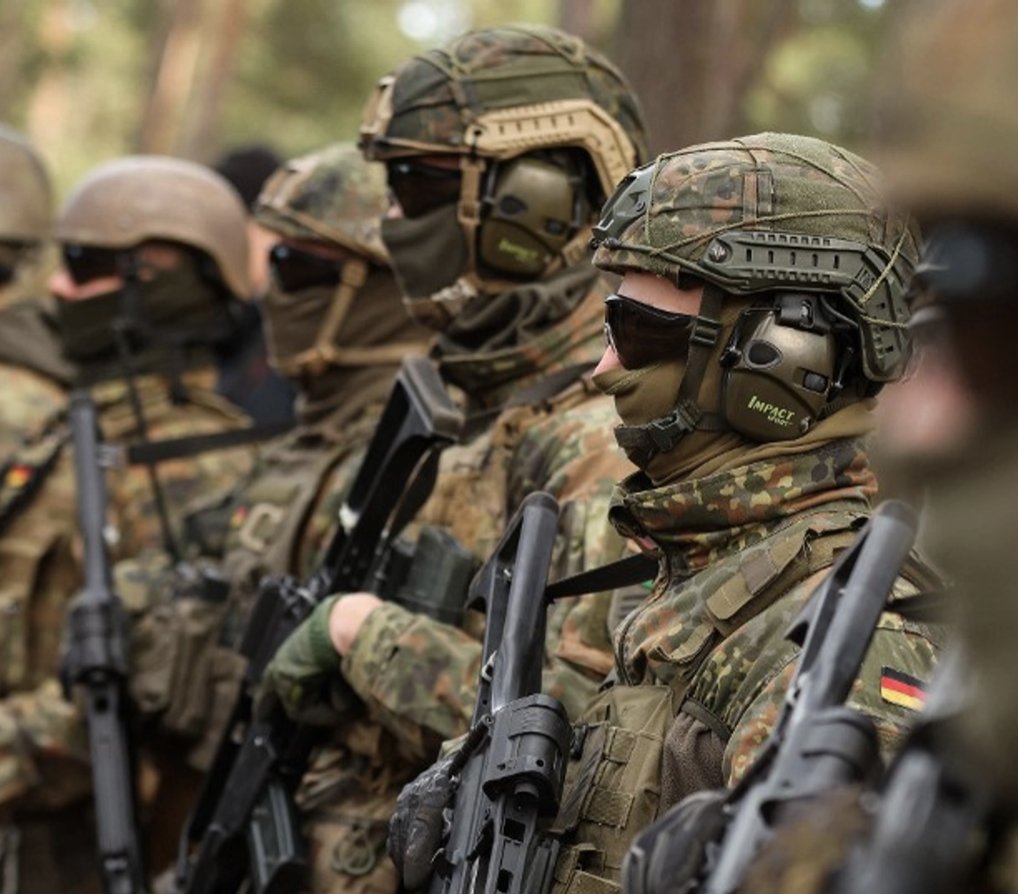 Ukrainian Veterans Train German Troops for Possible War with Russia