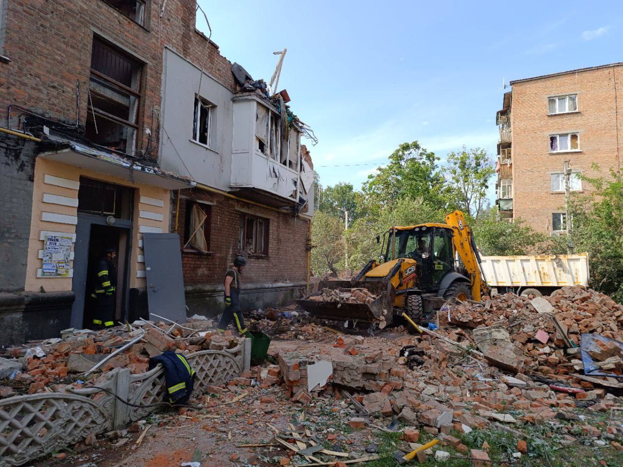 Russian missile attacks on Kharkiv kill 5, injure 25