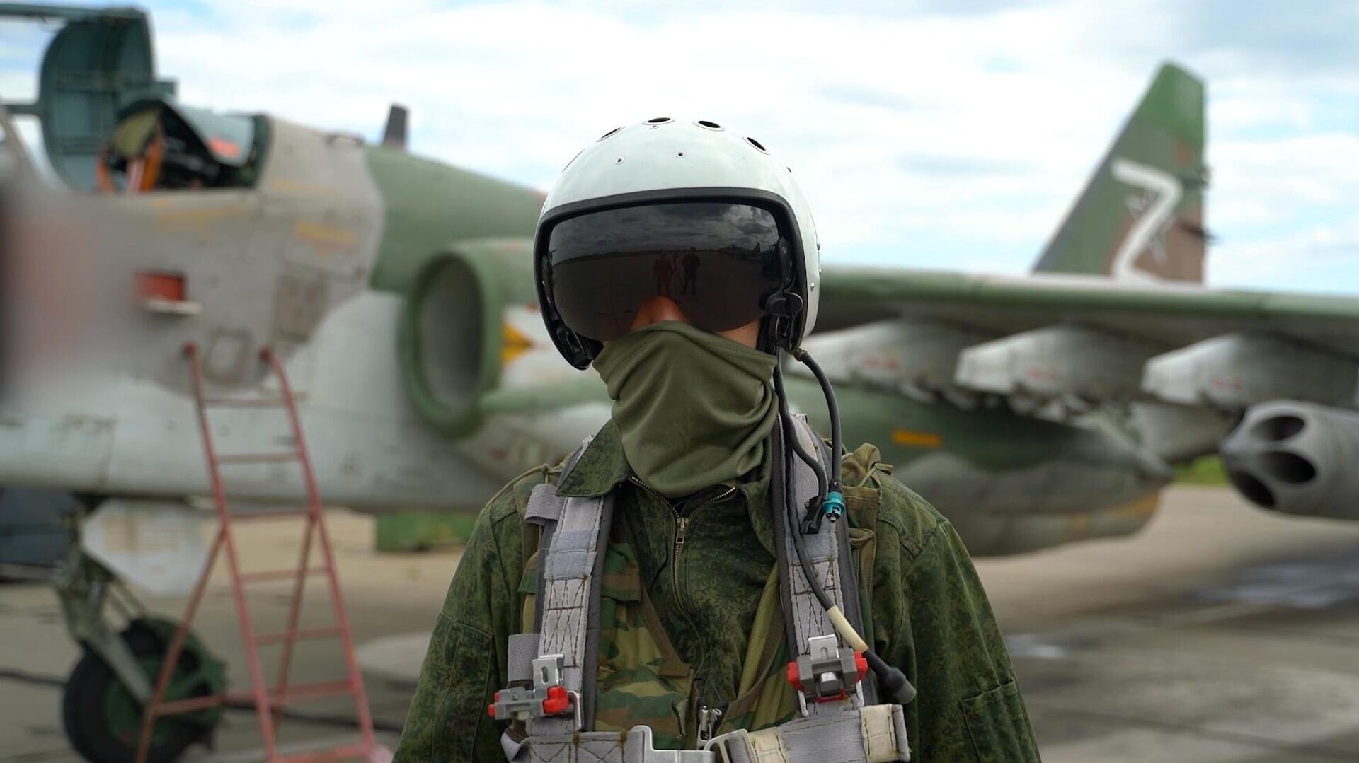 Russian pilots in Ukraine begging for water amid extreme heat