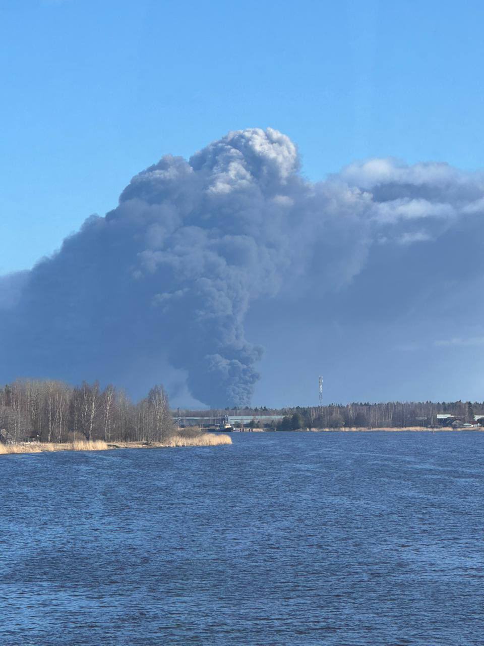More footage of Ust-Luga port fire after Ukrainian drone attack