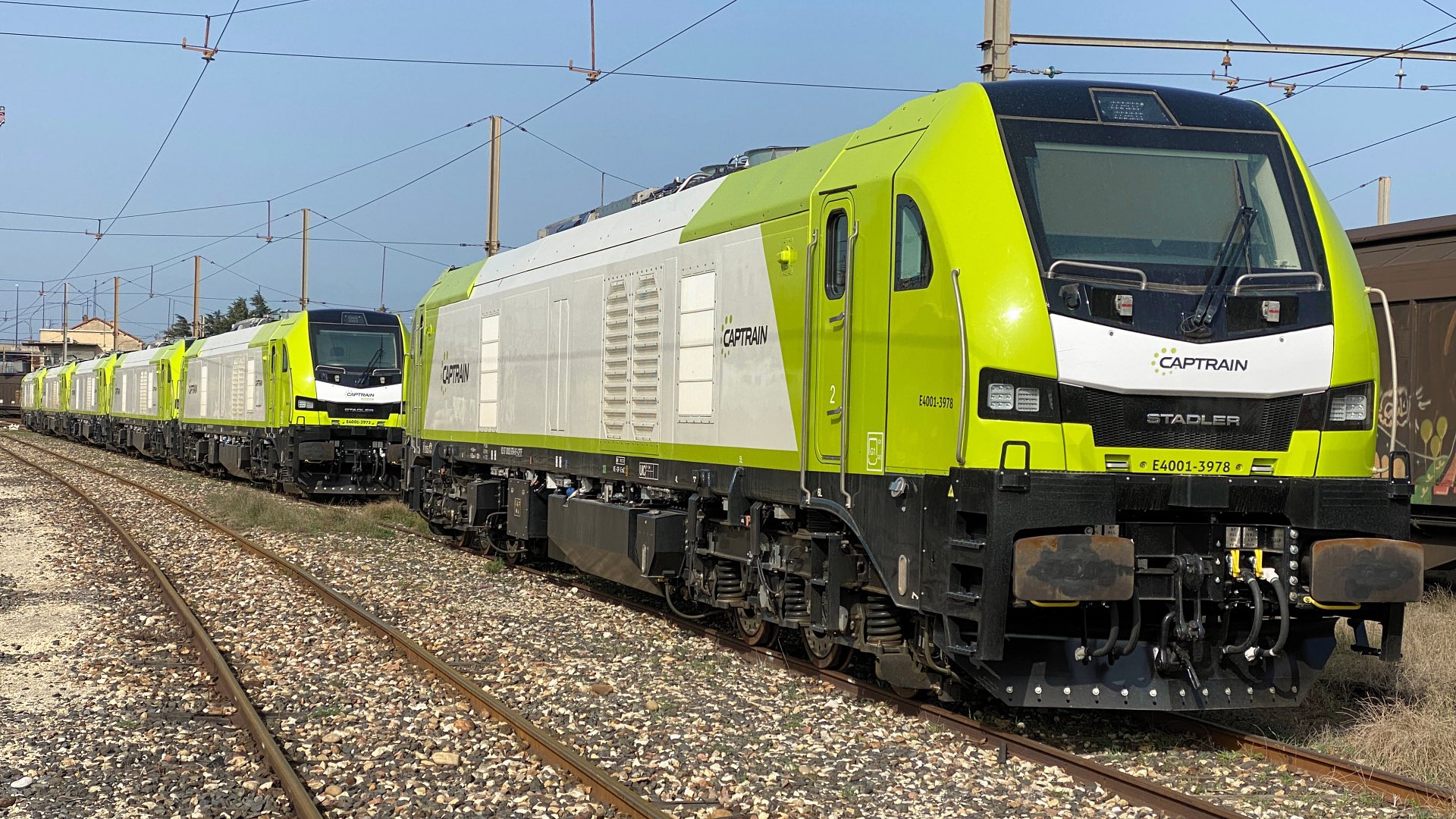 Ukraine and France sign agreement for 55 electric locomotives
