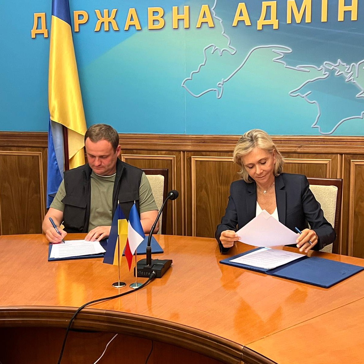Kyiv and France Sign Cooperation Agreement for Regional Reconstruction