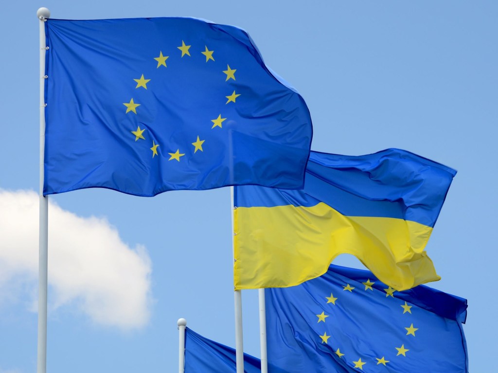 Poland and France delay Ukraine EU accession talks