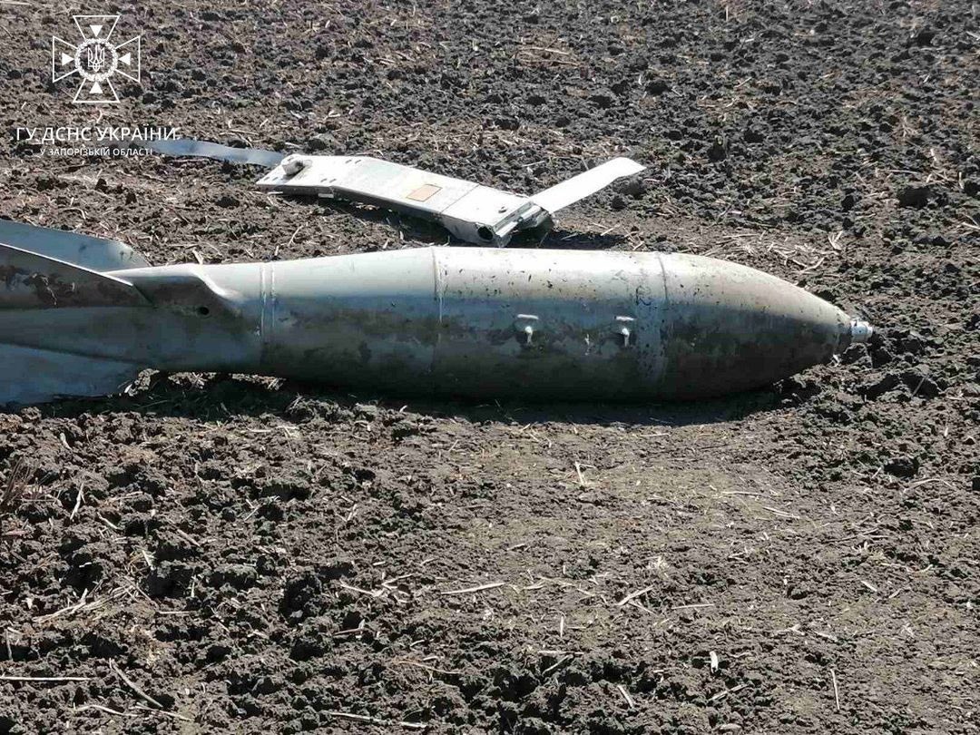 Russian KAB Strike on Komyshuvakha Kills Woman in Zaporizhzhia