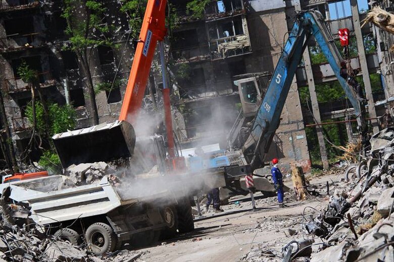 Occupiers barred Mariupol residents from tearing down ruined houses