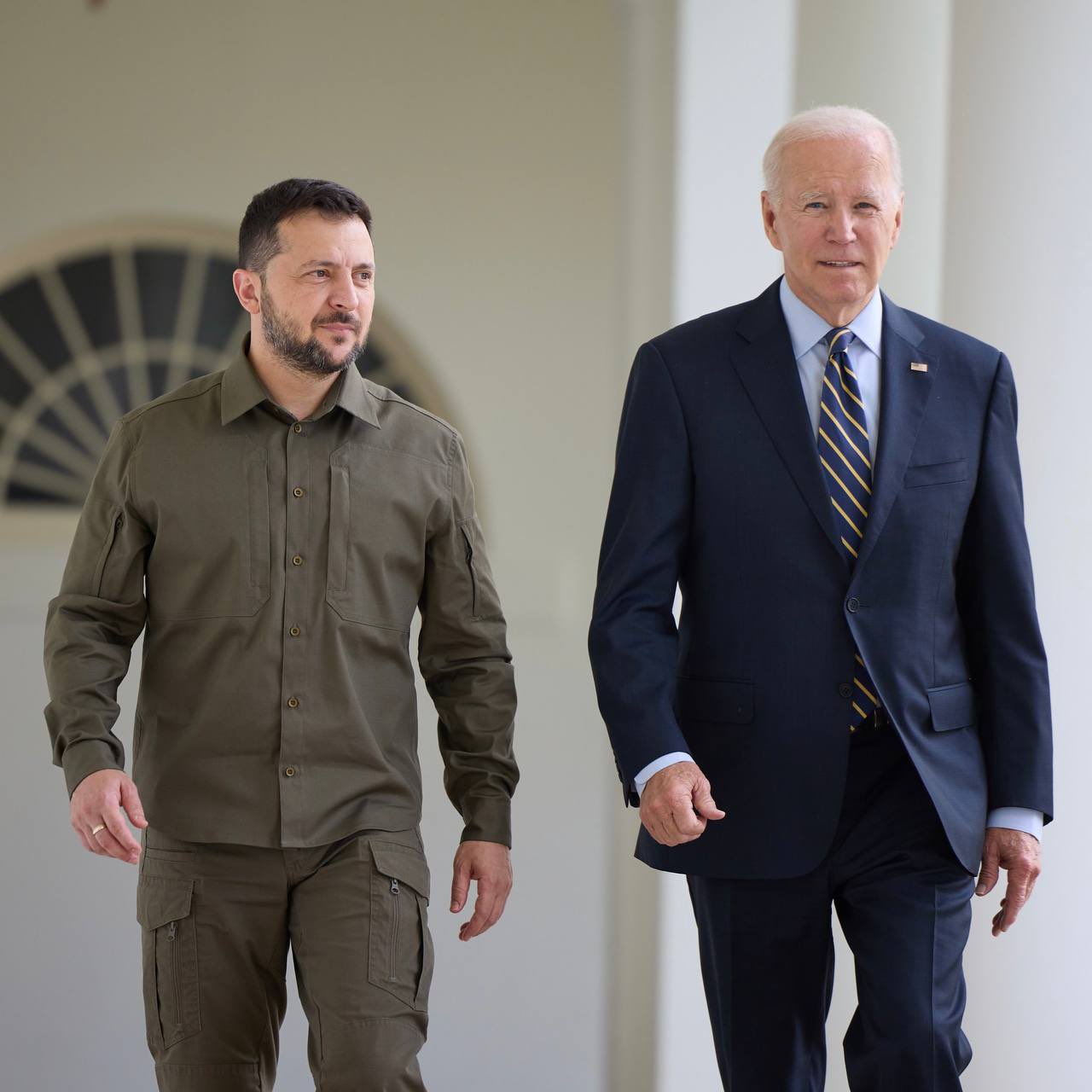 Zelensky, Biden discuss US aid bill