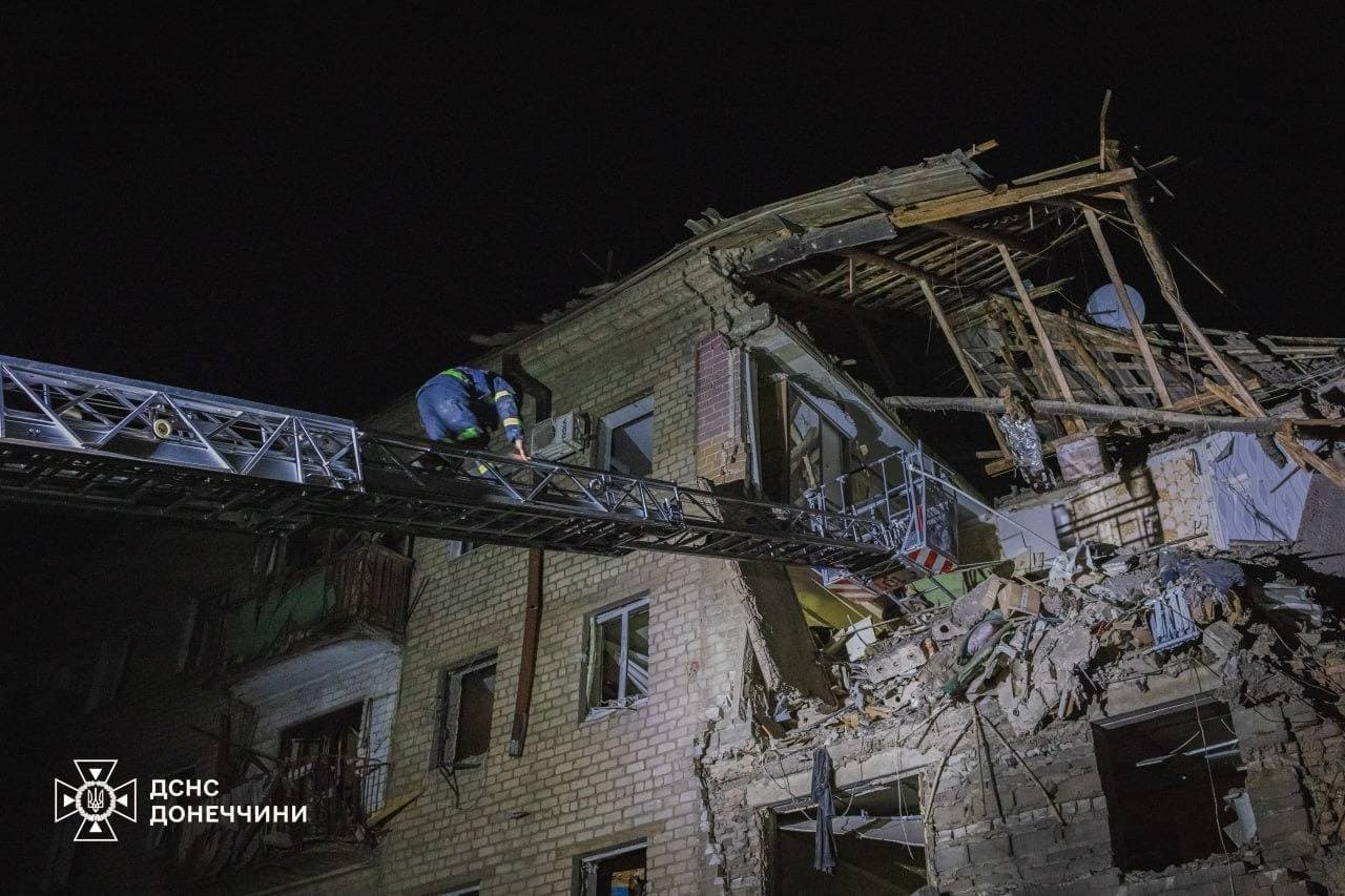 Russians shell Sloviansk and Kramatorsk: teen killed, damage reported