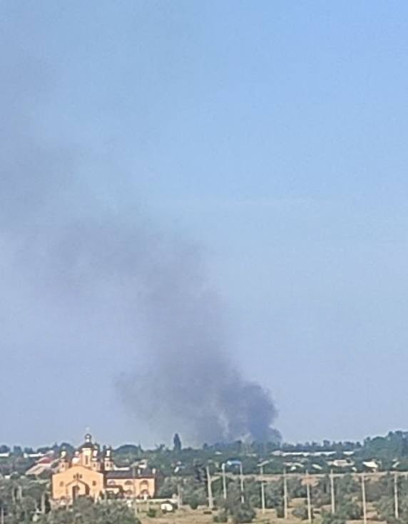 Explosions and fires near Kherson