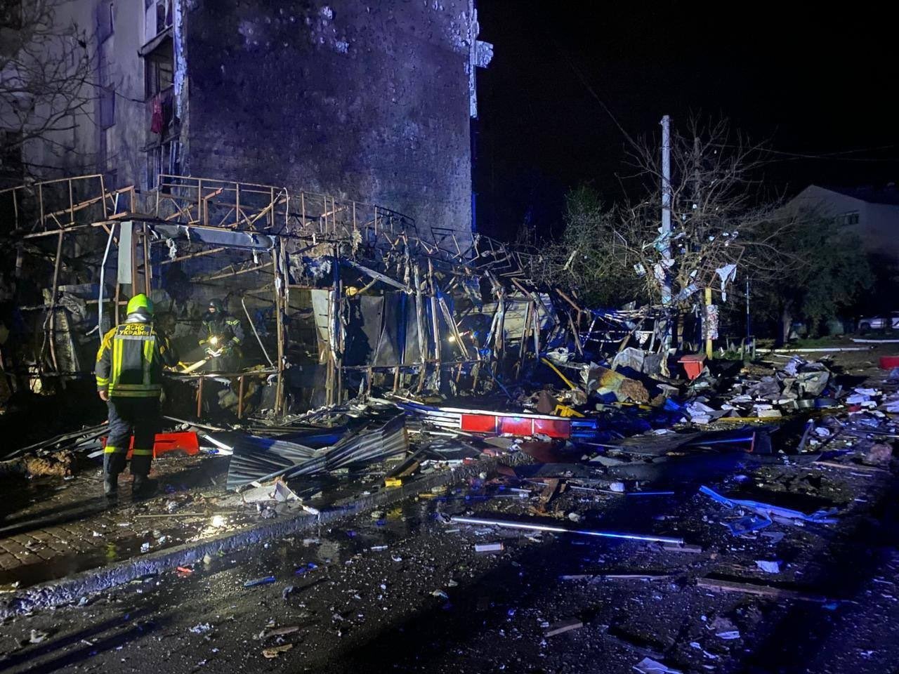 Russia launches massive combined strike on Kyiv, 10 dead, 63 injured