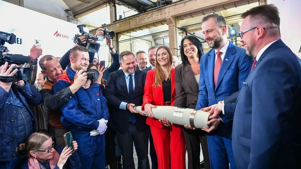 Poland breaks ground on 155‑mm shell factory near Ukraine