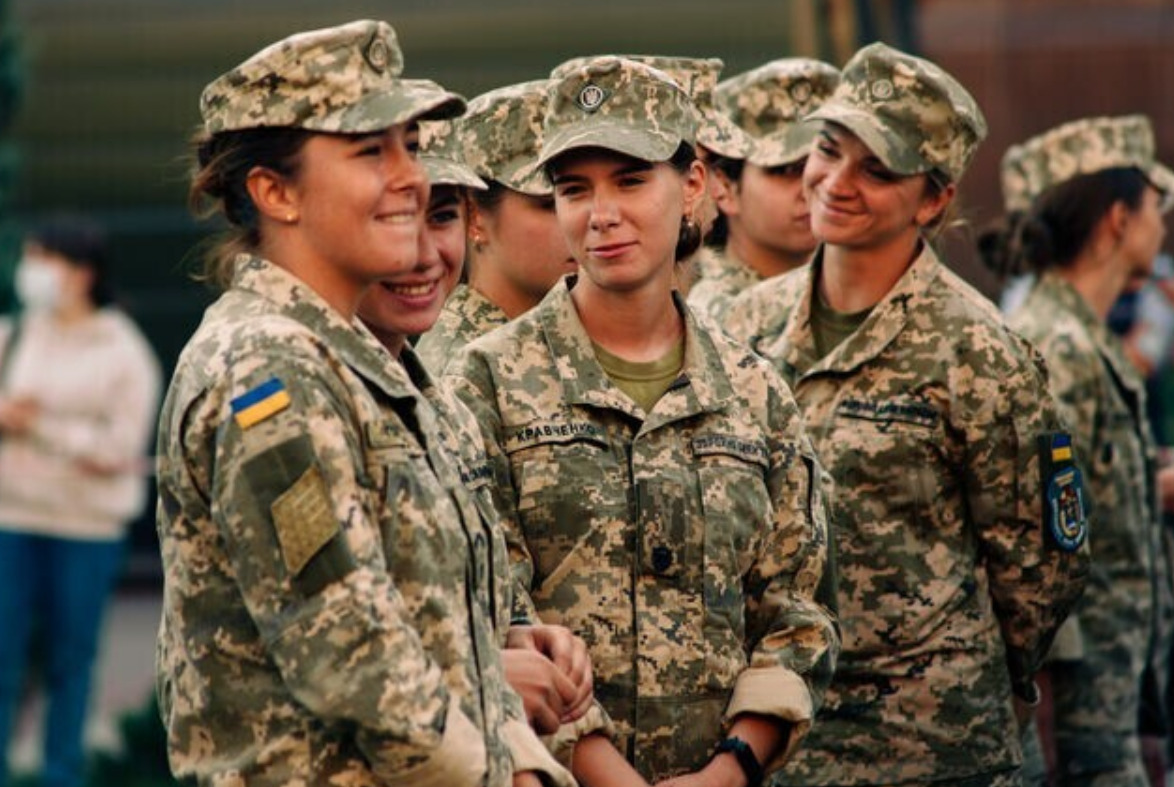 Zaluzhny thanked women fighting in the Armed Forces. VIDEO
