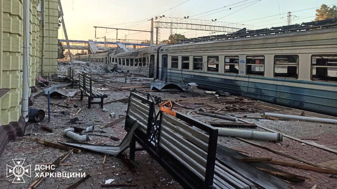 Russian attack hits Lozova railway, children hurt