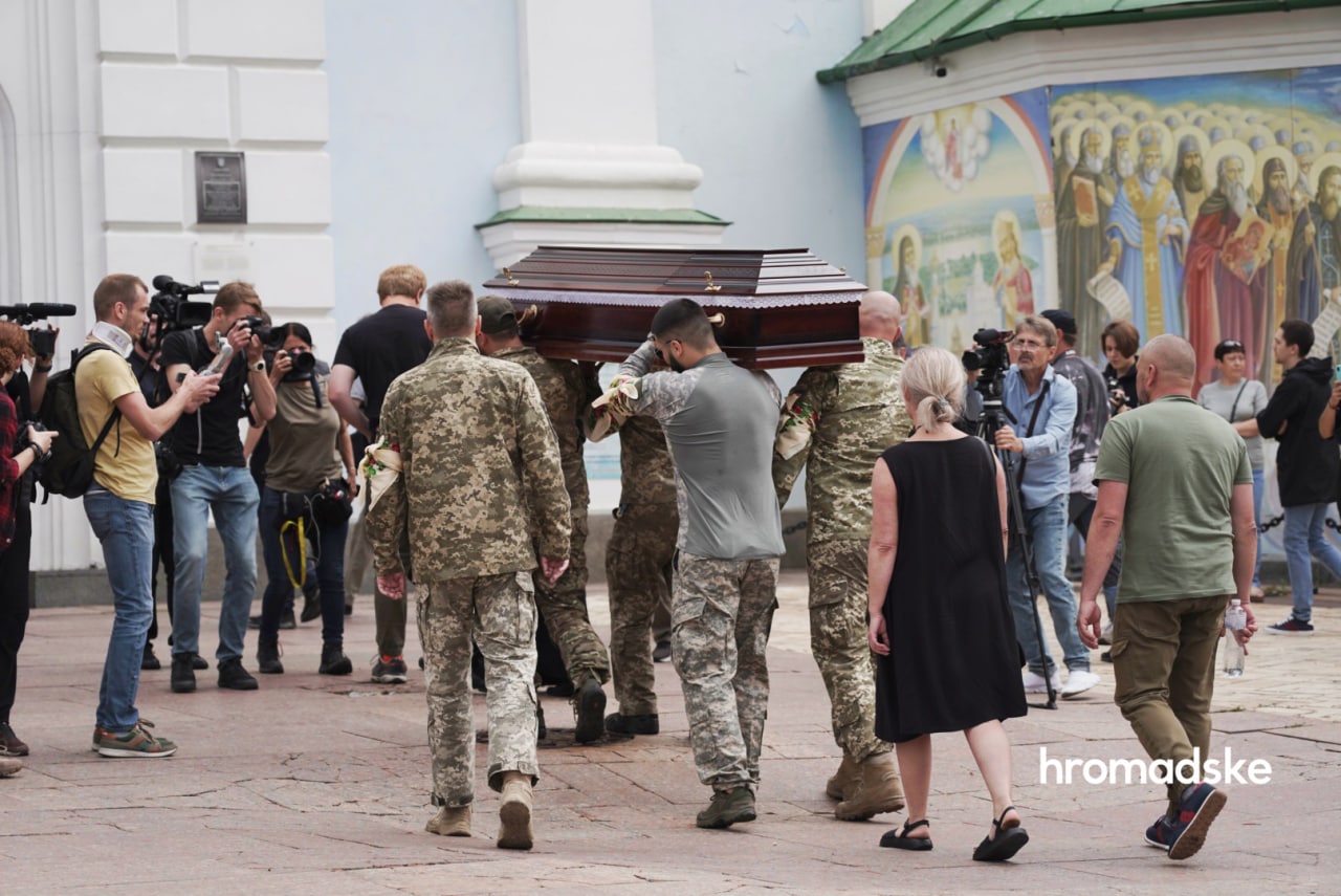 Kyiv bids farewell to Roman Ratushny