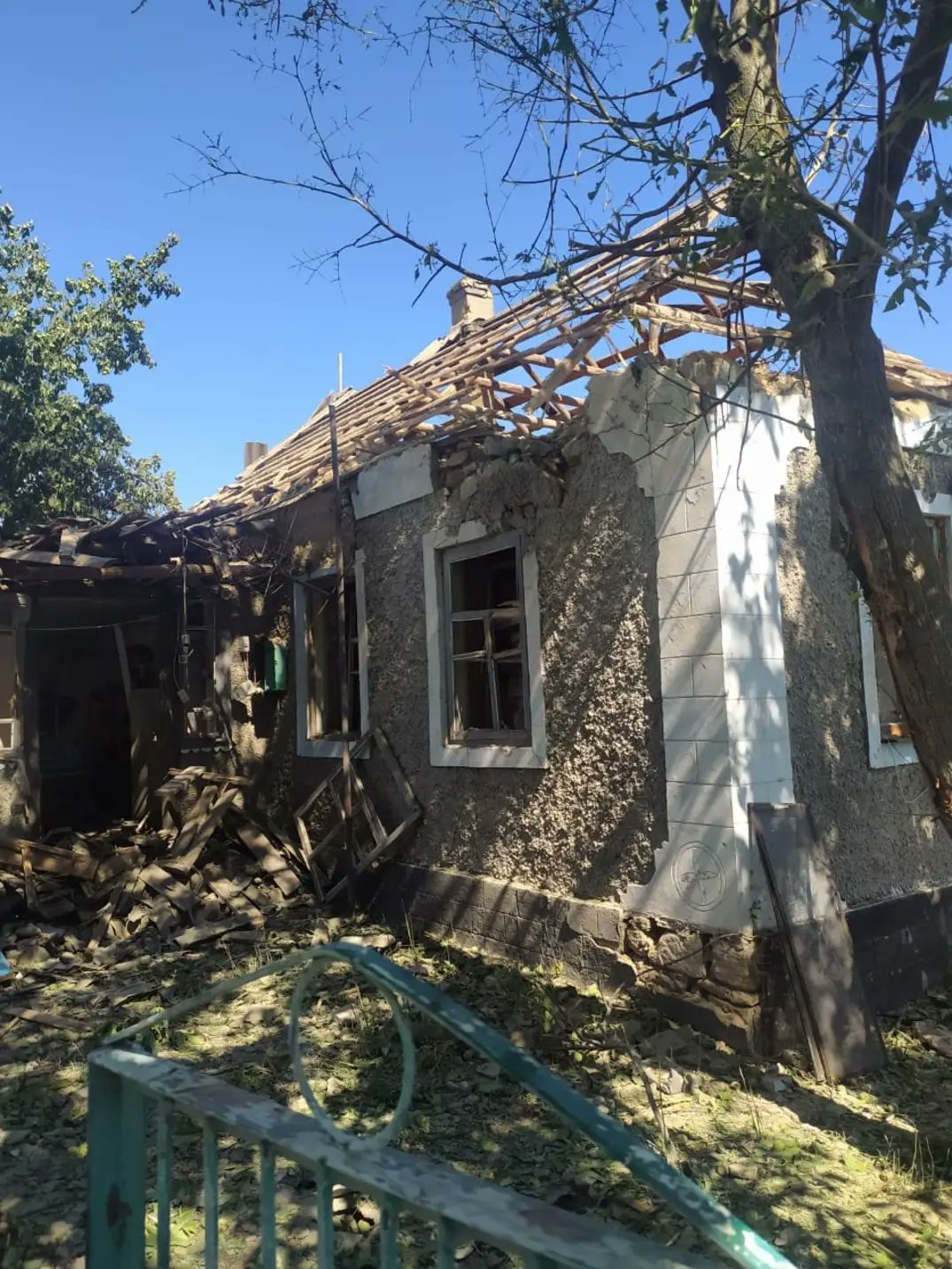 1 killed, 1 injured after Russian Grad shelling of Kherson villages