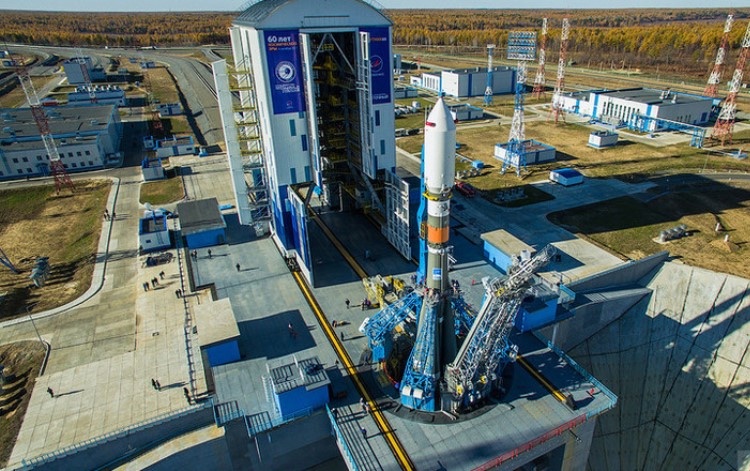 Lukashenko visits Putin in Russia, inspects Vostochny Cosmodrome.