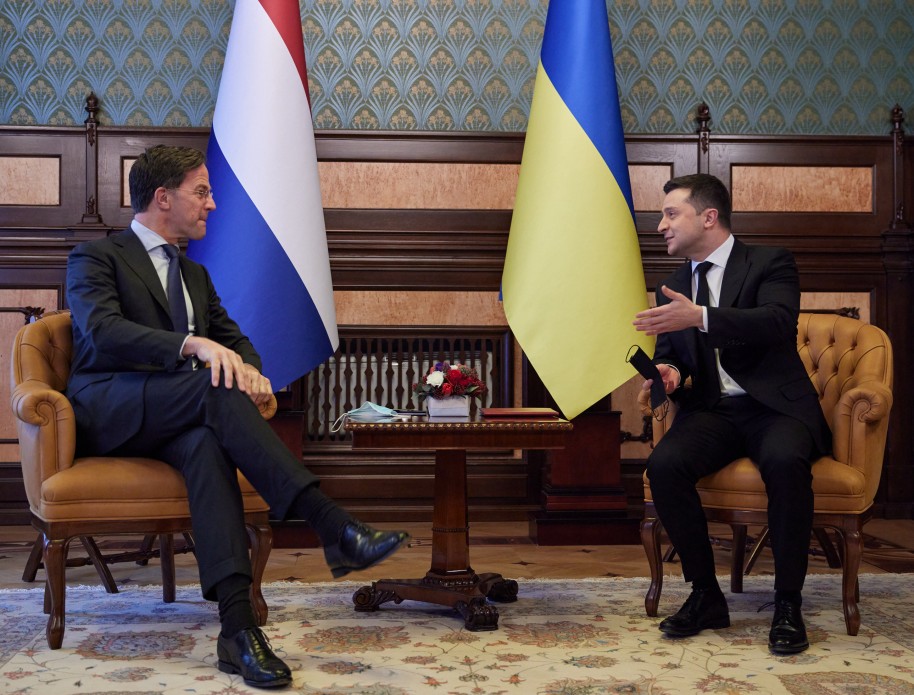 Dutch PM Rutte pledges heavy weapons and armored vehicles to Ukraine